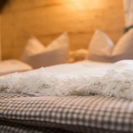 Baumgartner - * Weißkirchen in Steiermark