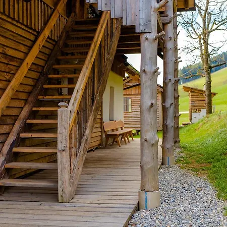 Baumgartner - דירה *