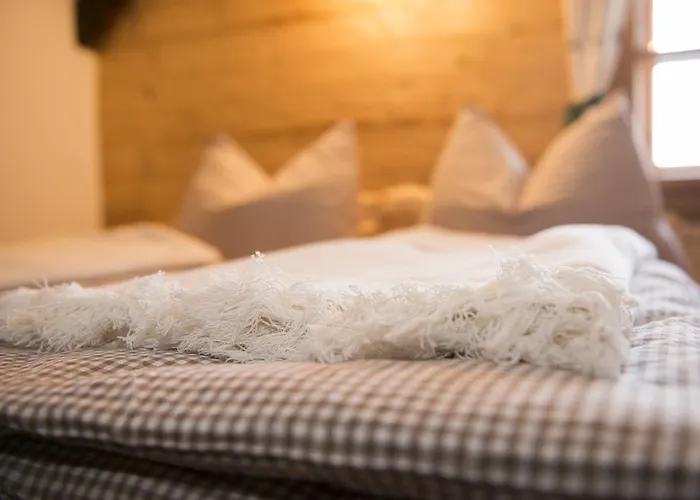 Baumgartner - * Weißkirchen in Steiermark